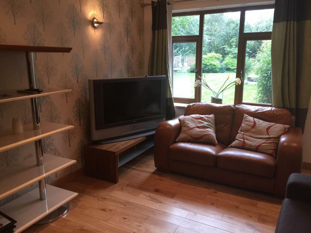 The Old Vicarage Lodge 맨체스터 외부 사진